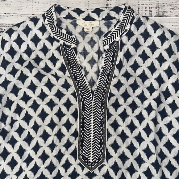Charter Club Linen Navy and White Patterned Tunic Sz. M - Picture 3 of 9